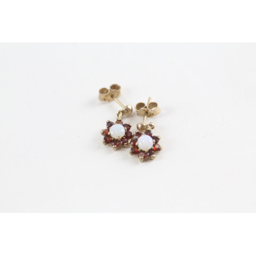 93 - 2 x 9ct gold garnet & opal drop earrings inc. cluster (3g)