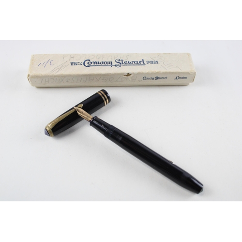 434 - Vintage CONWAY STEWART 24 Black FOUNTAIN PEN w/ 14ct Gold Nib WRITING