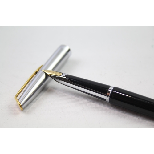 446 - Vintage WATERMAN C/F Black Cased FOUNTAIN PEN w/ 18ct Gold Nib WRITING