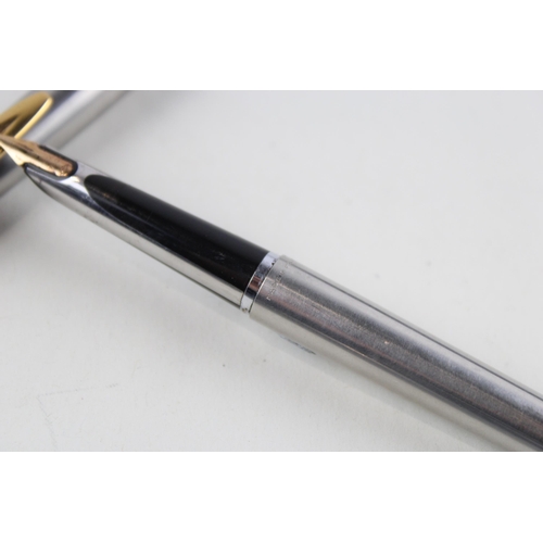 447 - Vintage WATERMAN C/F Brushed Steel FOUNTAIN PEN w/ 18ct Gold Nib WRITING