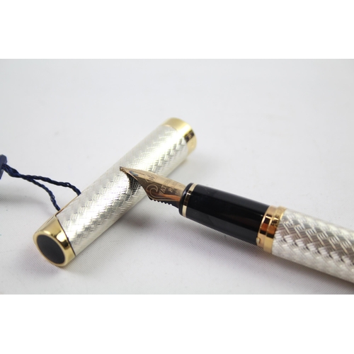 449 - WATERMAN Etalon .925 Sterling Silver Fountain Pen w/ 18ct Gold Nib WRITING