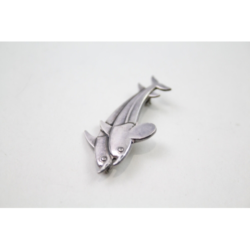 202 - Silver dolphin brooch by Georg Jensen (5g)