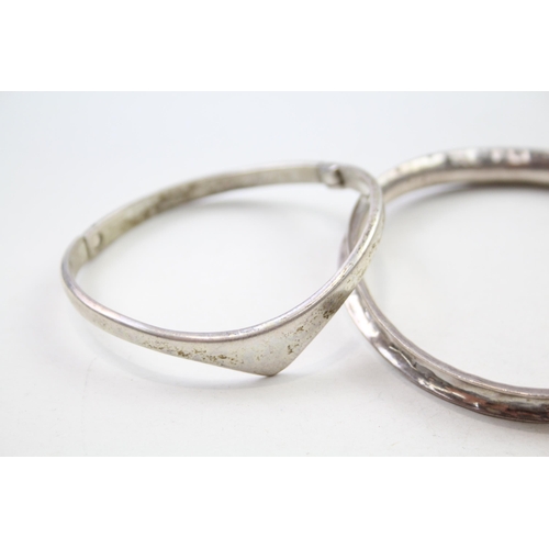 155 - Three silver modernist bangles (91g)