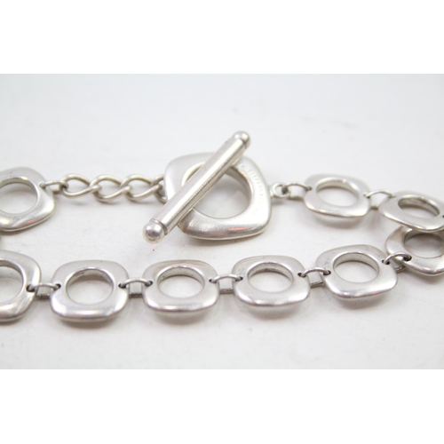 188 - Silver fancy link bracelet by designer Tiffany & Co (23g)