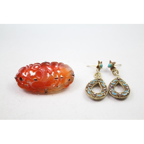 189 - Silver Chinese export brooch and earrings including Carnelian (14g)