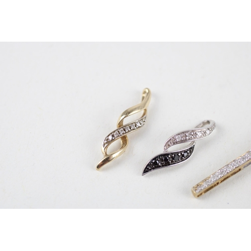 122 - 3x 9ct gold diamond pendants (2g)