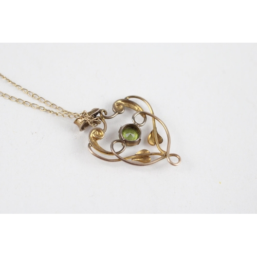 78 - 9ct gold peridot pendant & chain (2.6g)