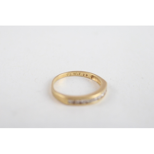 89 - 18ct gold diamond half eternity ring (1.6g) Misshapen - AS SEEN Size  J