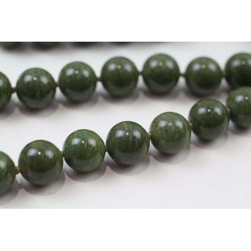 97 - 9ct gold nephrite bead necklace (80g)