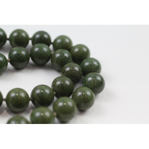 97 - 9ct gold nephrite bead necklace (80g)