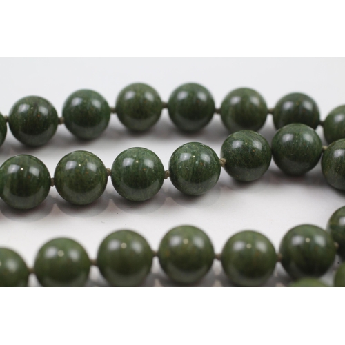 97 - 9ct gold nephrite bead necklace (80g)