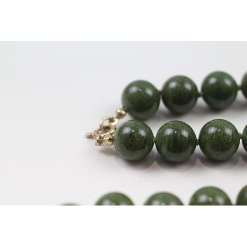 97 - 9ct gold nephrite bead necklace (80g)