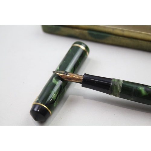 431 - Vintage CONWAY STEWART 759 Green Fountain Pen w/ 14ct Gold Nib, Pencil, Box