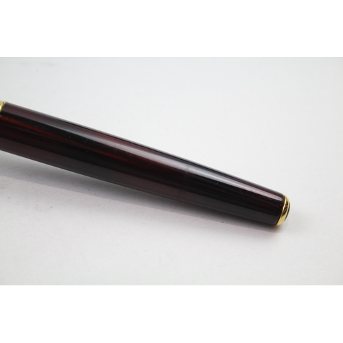 441 - PARKER Ellipse Burgundy Lacquer Fountain Pen w/ 18ct Gold Nib WRITING