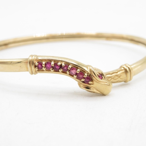 2 - 9ct gold ruby snake bangle (7.4g)