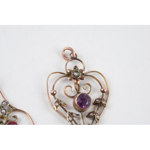 40 - 2 x 9ct gold antique pendants set with seed pearl, garnet topped doublet & purple paste (4g)