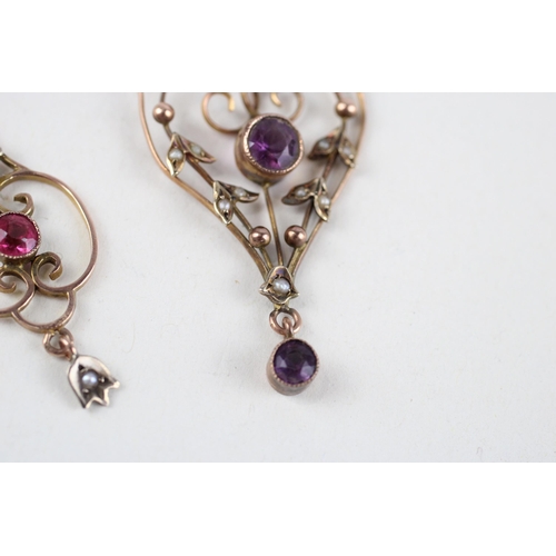 40 - 2 x 9ct gold antique pendants set with seed pearl, garnet topped doublet & purple paste (4g)