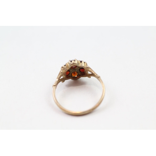 47 - 9ct gold vintage garnet cluster ring (2.3g) Size  O