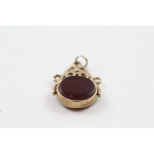 71 - 9ct gold blood stone & carnelian fob (3g)