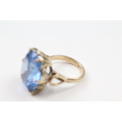 74 - 9ct gold blue gem dress ring (11.1g) Size  P