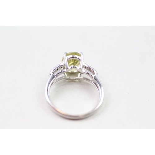 8 - 9ct gold citrine & diamond dress ring (3.2g) Size  N