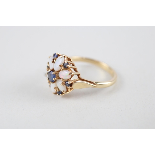 10 - 14ct gold sapphire & opal dress ring (3.5g) Size  M
