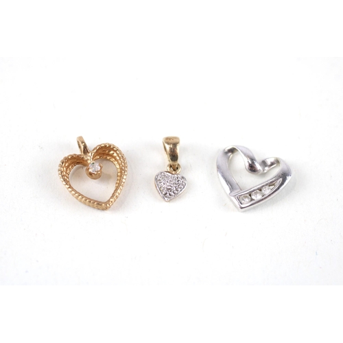 120 - 3x 9ct gold diamond heart pendants (1.9g)