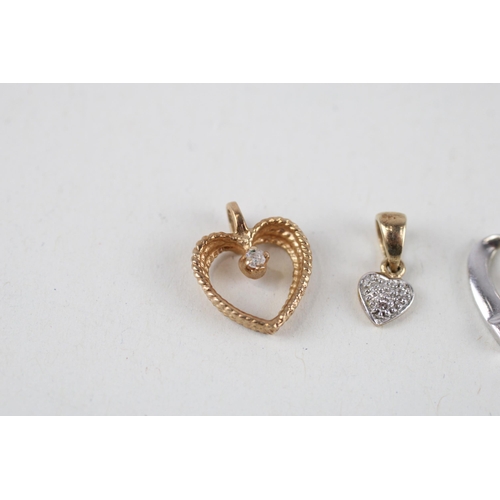 120 - 3x 9ct gold diamond heart pendants (1.9g)