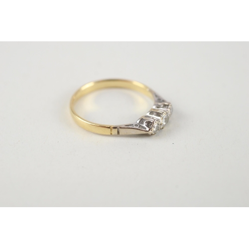 133 - 18ct gold diamond vintage three stone ring (2.5g) Size  O