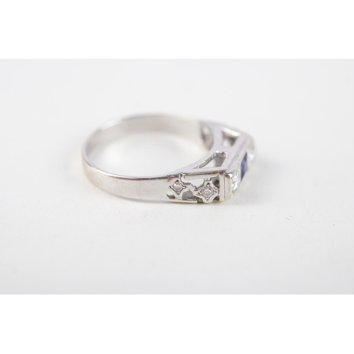 3 - 14ct gold sapphire & diamond ring (2.4g) Size  M