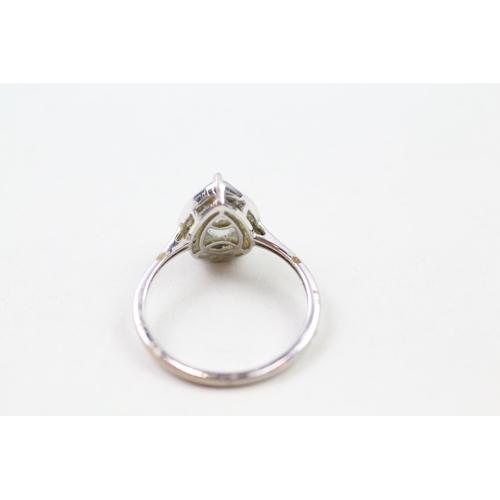 34 - 9ct gold blue gemstone & diamond dress ring (2g) Size  N