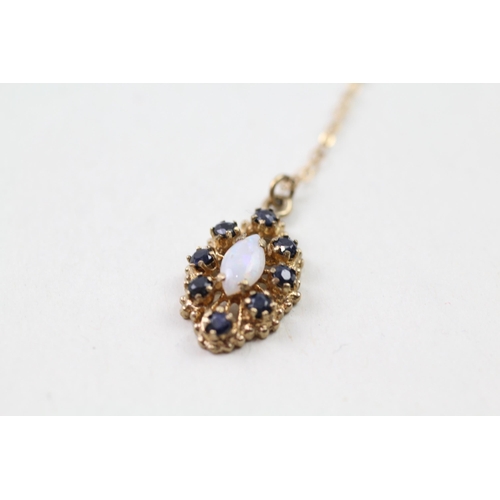 5 - 9ct gold opal & sapphire cluster pendant & chain (1.8g)