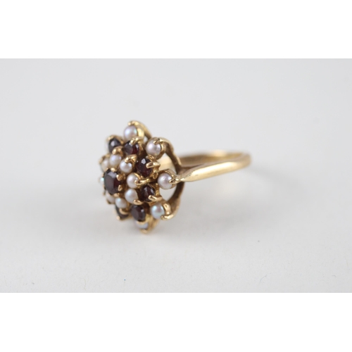 51 - 9ct gold garnet & seed pearl dress ring (4.3g) Size  J