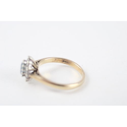 8 - 9ct gold aquamarine & diamond cluster ring (2.5g) Size  L 1/2