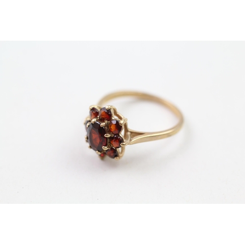 83 - 9ct gold vintage garnet cluster ring (2.7g) Size  N 1/2