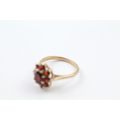 83 - 9ct gold vintage garnet cluster ring (2.7g) Size  N 1/2