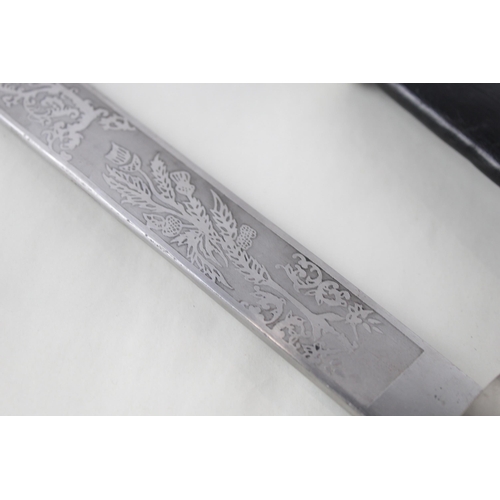 264 - Scottish Military Dirk - Etched Blade - Kings Crown On Pommel