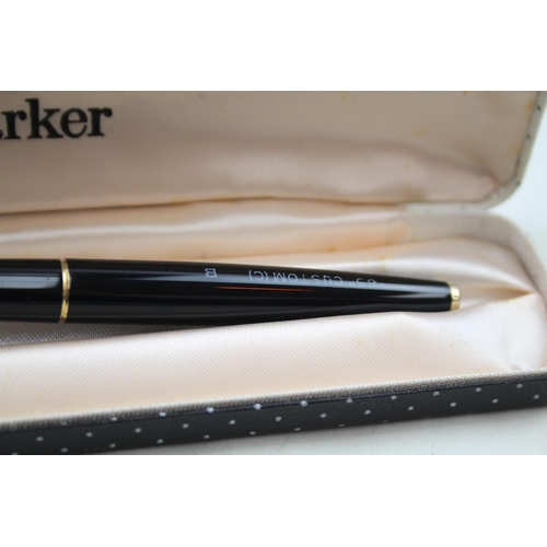 347 - CHALK MARKED Vintage Parker 65 Black Fountain Pen w/ 14ct Gold Nib WRITING