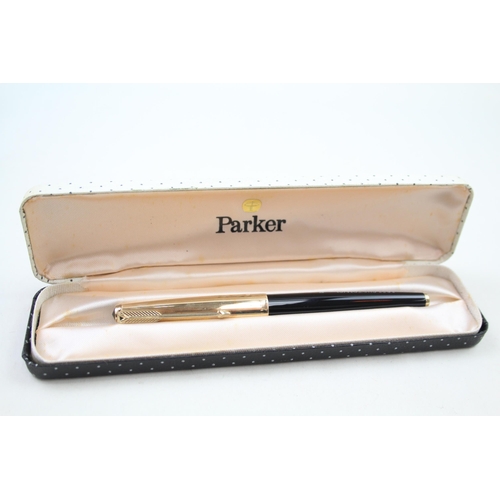 347 - CHALK MARKED Vintage Parker 65 Black Fountain Pen w/ 14ct Gold Nib WRITING