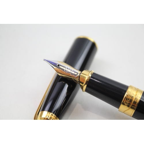 367 - S.T DUPONT Olympio Black Lacquer Fountain Pen w/ 18ct White Gold Nib Writing Box