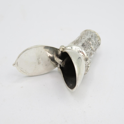 142 - Horse's leg and hoof HM 925 Sterling Silver Vesta in excellent condition with tight closing hinged l... 