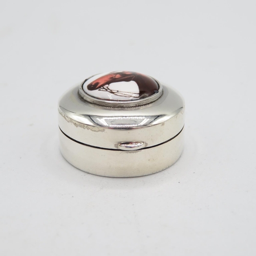 143 - HM 925 Sterling Silver Pillbox with enamel insert, lid closes tightly in excellent condition (12.5g)... 