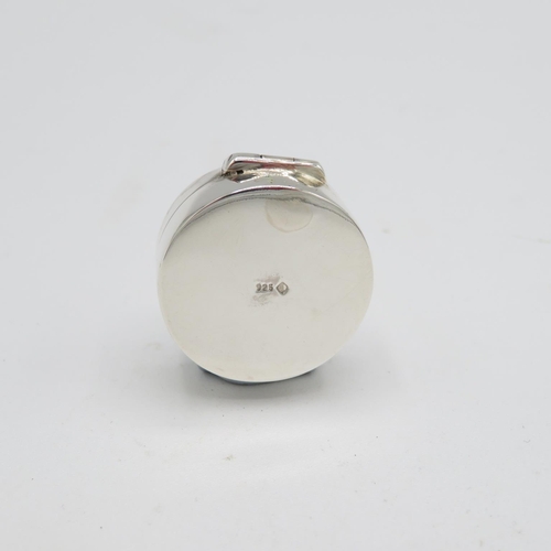 143 - HM 925 Sterling Silver Pillbox with enamel insert, lid closes tightly in excellent condition (12.5g)... 