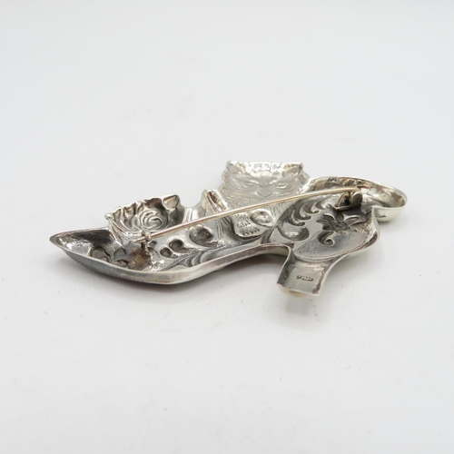 151 - Pussycat in a shoe in HM Sterling Silver 925 brooch in excellent condition with tight fitting pin (1... 