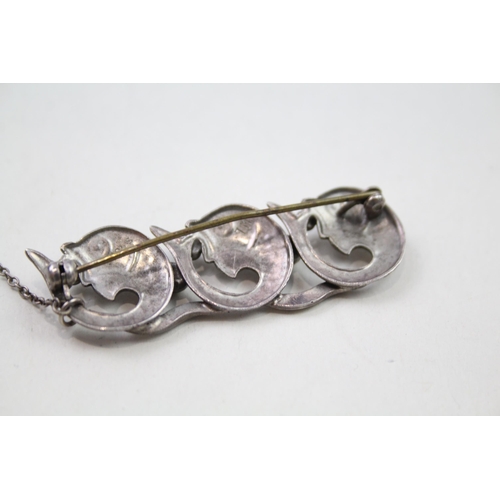 165 - Silver fish brooch by Danish maker T.M (8g)