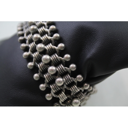 175 - Silver bracelet with fancy ball link (39g)