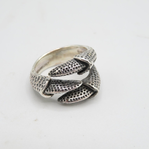 197 - HM Sterling Silver 925 triple claw ring (10.3g) In excellent condition