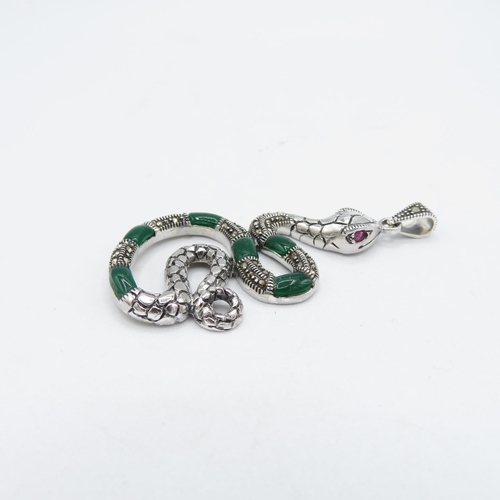 202 - HM Sterling Silver 925 Snake pendant set with green stones and red stone eyes (10.7g) In excellent c... 