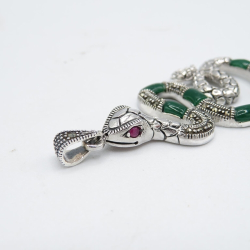 202 - HM Sterling Silver 925 Snake pendant set with green stones and red stone eyes (10.7g) In excellent c... 