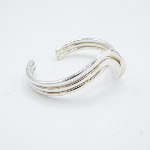 207 - HM 925 Sterling Silver triple wave design bangle - adjustable - (36.6g) In excellent condition